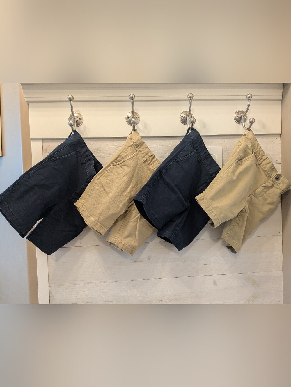 4️⃣ Children's Place Boy's Uniform Chino Shorts in Navy & Khaki; Size: 5